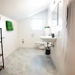 Apartman Hoamat *